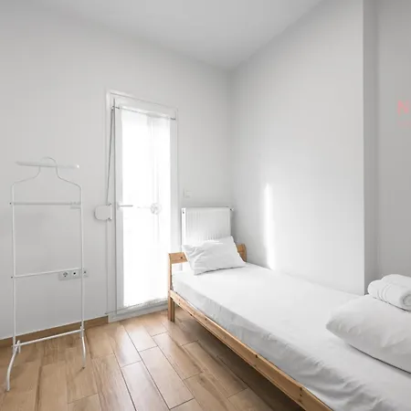 Pendente, Nilie Hospitality Mgmt * Szaloniki